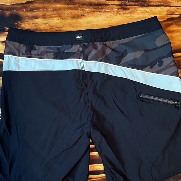 90s O’Neil Board Shorts | Size 7 (Small) | Retro y2k Look, Utility Pocket, Camo! - Picture 9 of 11